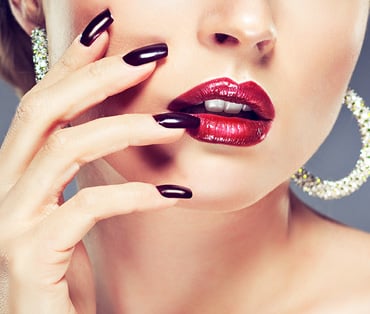 教您怎么有效使用过期化妆品而不浪费